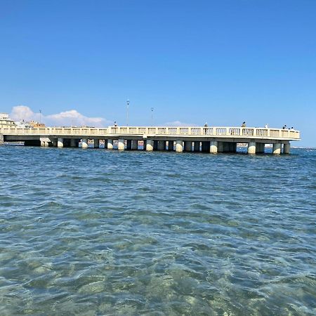 דירות לידו די אוסטיה Attico Girasole מראה חיצוני תמונה